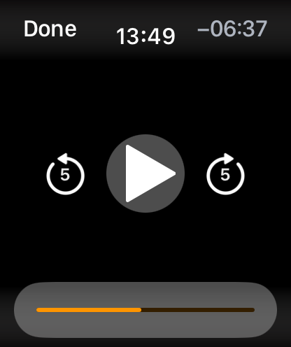 WatchClips - 再生ボタンとスキップコントロールを表示する Apple Watch 上のメディアプレーヤーインターフェース
