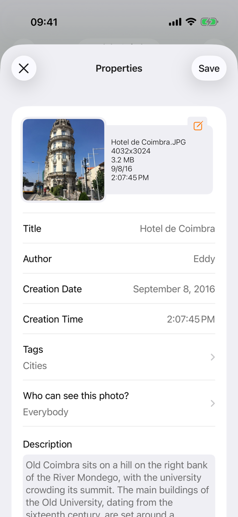 Piwigo - Écran de l'application Piwigo affichant des propriétés de photo modifiables, y compris le titre, l'auteur, la date de création, les tags et la description