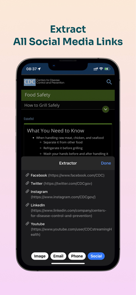 Extractor for Safari - Interfaz de Extractor para Safari que muestra una lista de enlaces de redes sociales extraídos de un sitio web en un iPhone.