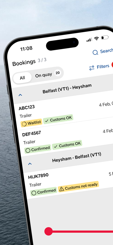 Freight Planner - Una pantalla móvil de la aplicación Freight Planner que muestra una lista de reservas con el estado detallado de las rutas y el despacho de aduanas.