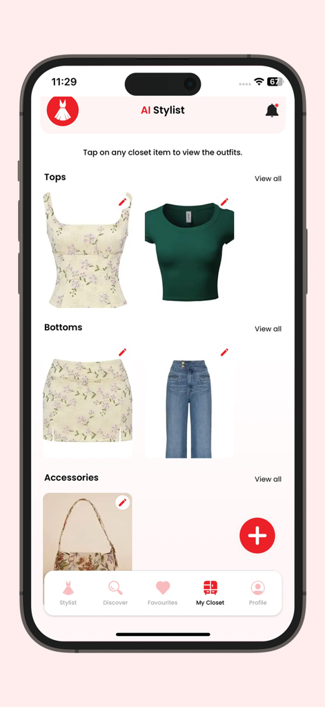 Schermata mobile che mostra il guardaroba virtuale dell'app Ai Stylist con categorie organizzate per top, pantaloni e accessori