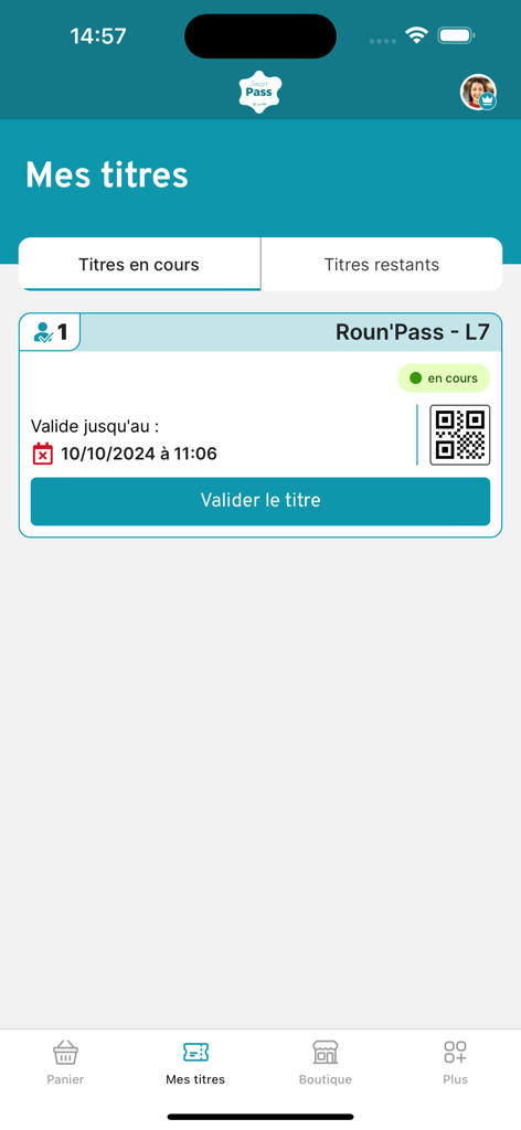 Smart Pass - Smart Pass app screen showing an active Roun'Pass bus ticket with a QR code and validation button.