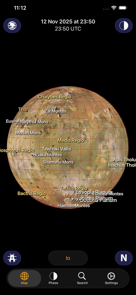 Jupiter Atlas - Globo 3D detallado de la luna Ío de Júpiter con características geológicas etiquetadas en la aplicación Atlas de Júpiter