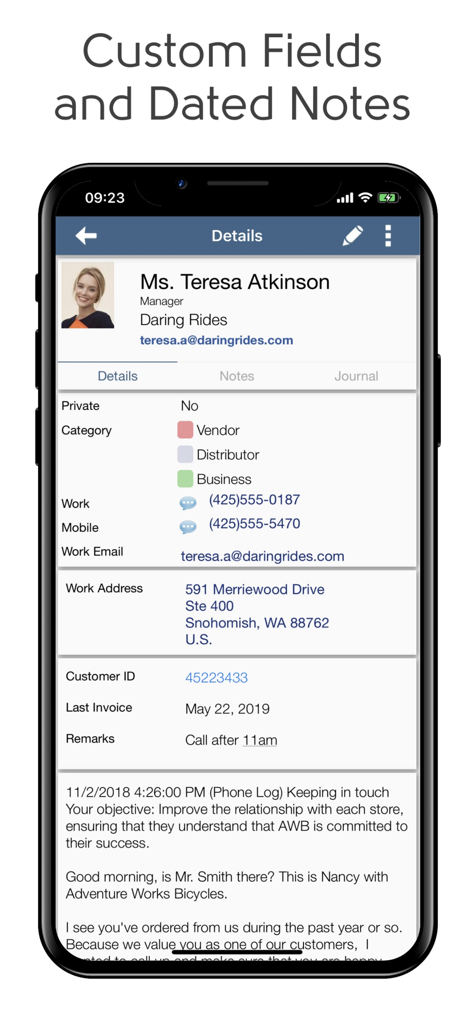 Écran de détails de contact du CRM DejaOffice affichant les champs personnalisés et les notes datées.
