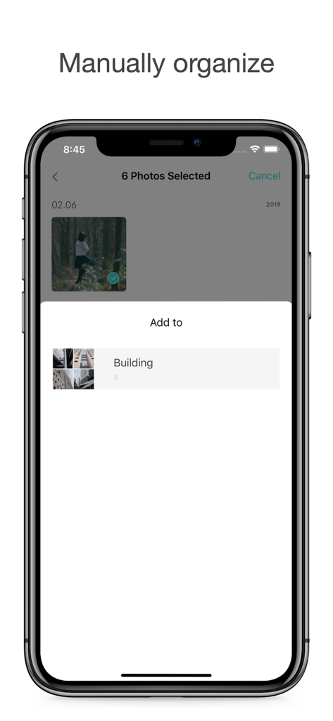 EASY - AI Photo Organizer - EASYアプリで建物アルバムへの写真の選択と手動ソートを示すiPhone画面。