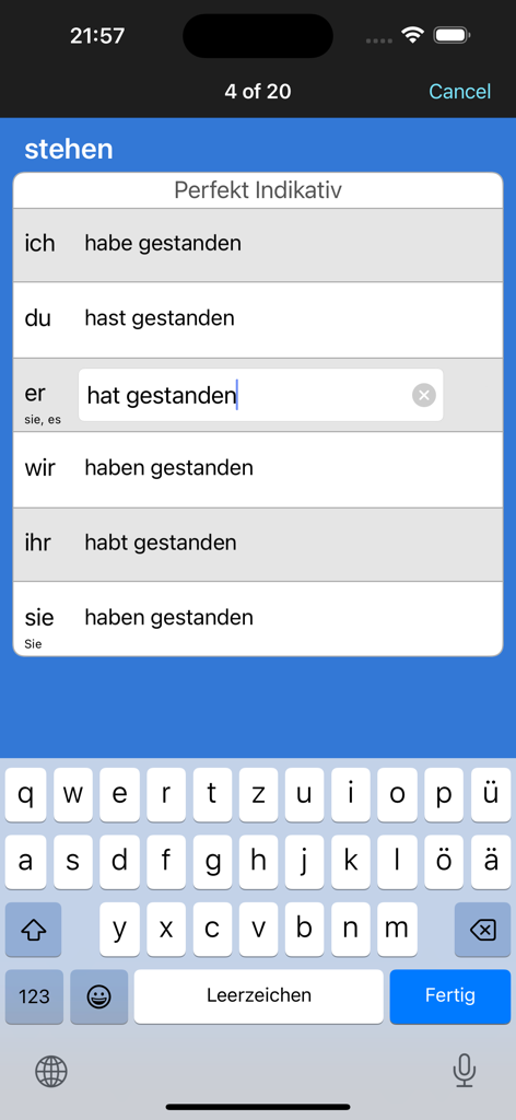 Un esercizio di coniugazione scritta per il verbo tedesco stehen nel tempo Perfekt Indikativ su uno schermo mobile con tastiera.
