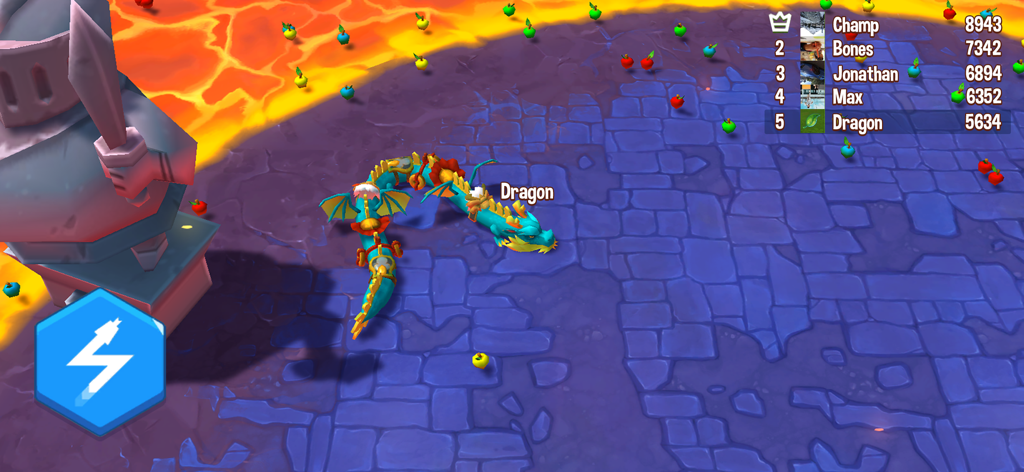 Una serpiente con temática de dragón deslizándose en una arena 3D con una clasificación y potenciadores coloridos