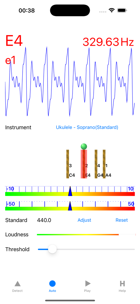 Interface of the Accurate Ukulele Tuner app showing pitch frequency and soprano tuning settings.