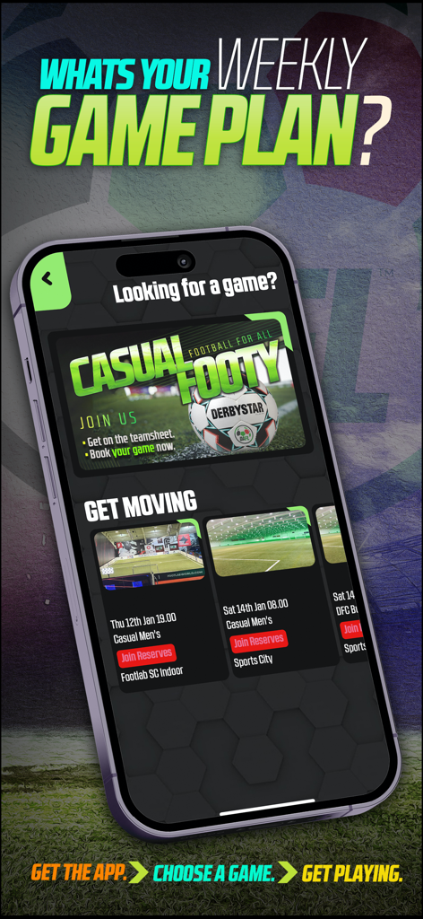 DAFL - Pantalla de la aplicación móvil DAFL mostrando horarios de partidos de fútbol informales y opciones de reserva para jugadores en Dubái