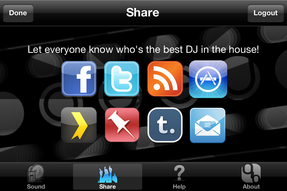 La pantalla de compartir de la aplicación iDJ2GO mostrando opciones para publicar mezclas en Facebook y Twitter.