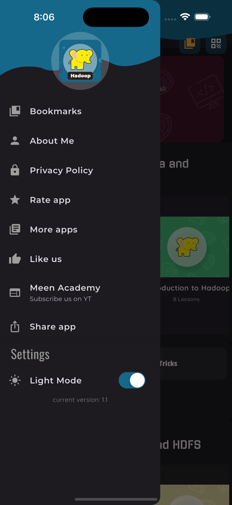 Learn Hadoop and Big Dataアプリのナビゲーションサイドバーメニュー。設定と様々なリンクが表示されます。