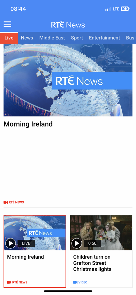 RTÉ News - Interface de l'application RTÉ News affichant une diffusion en direct de Morning Ireland et un clip vidéo sur les illuminations de Noël de Grafton Street.