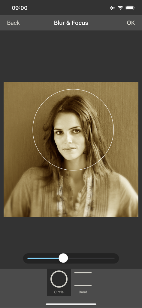 Round Photo - Circular portrait editing with blur and focus tools