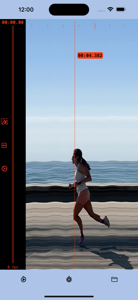 Una foto 'slit' capturada que muestra a una corredora cruzando la línea de meta con una marca de tiempo precisa de cuatro punto tres ocho dos segundos