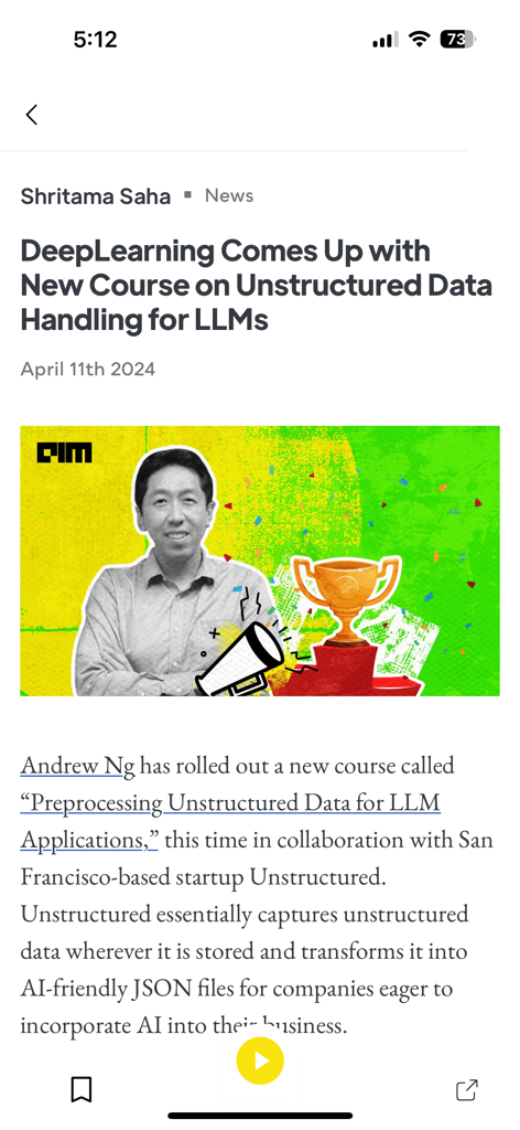 Analytics India Magazine - Captura de tela do aplicativo Analytics India Magazine apresentando um artigo de notícias sobre Andrew Ng e um novo curso de IA sobre dados não estruturados para LLMs.