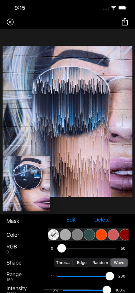 Glitch Fx - Pixel Sorting - Interfaz de la aplicación Glitch Fx mostrando un efecto de clasificación de píxeles aplicándose a un retrato usando una herramienta de enmascaramiento y controles deslizantes.