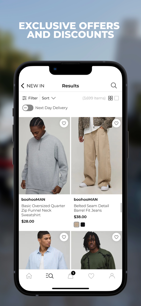 Aplicación BoohooMAN mostrando nuevas llegadas de ropa masculina con texto de ofertas y descuentos exclusivos