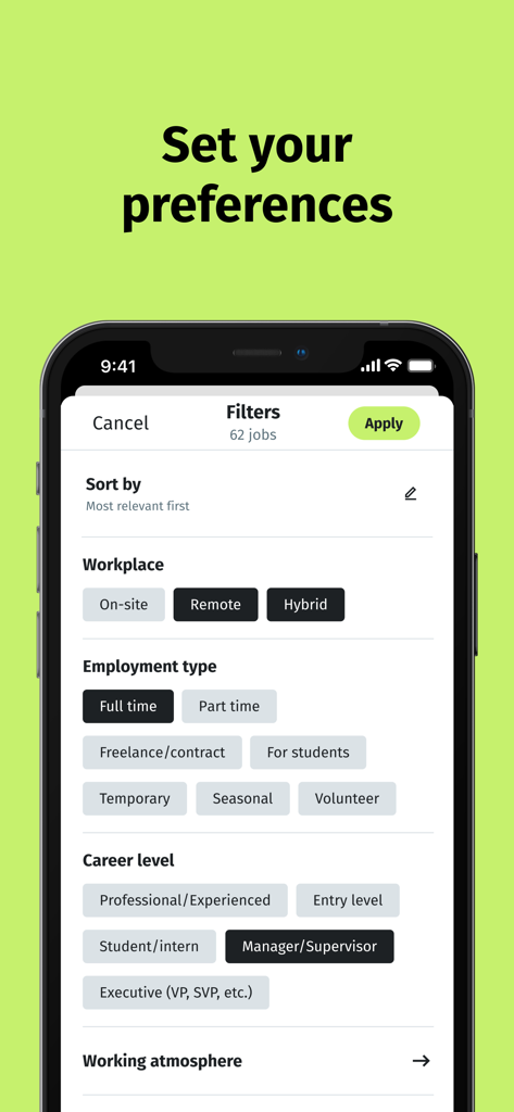 Interface de l'application mobile XING montrant les filtres de recherche d'emploi pour le type de lieu de travail et le niveau de carrière
