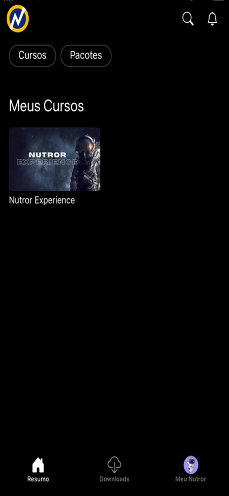 Interface do aplicativo móvel Nutror mostrando a seção Meus Cursos com um curso disponível chamado Nutror Experience em um painel de tema escuro.