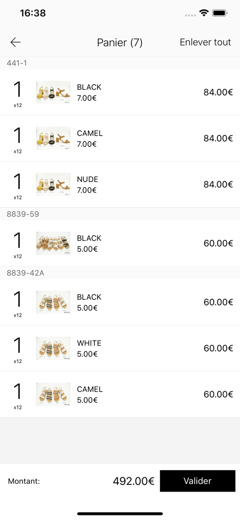 Vista del carrito de compras de la aplicación mayorista de CM paris que muestra pedidos de calzado a granel y el botón de pago.
