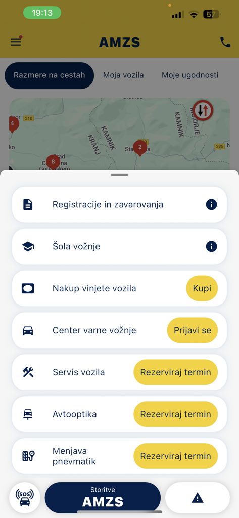 AMZS, prometne informacije - AMZS mobile app menu displaying car services including insurance maintenance and SOS alerts