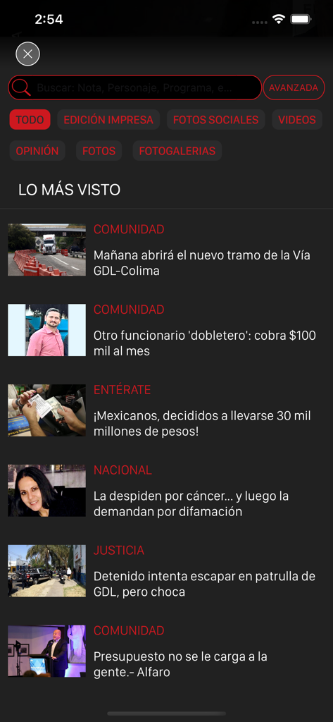 MURAL - Interfaz de la aplicación MURAL mostrando artículos de noticias de tendencia y categorías de búsqueda