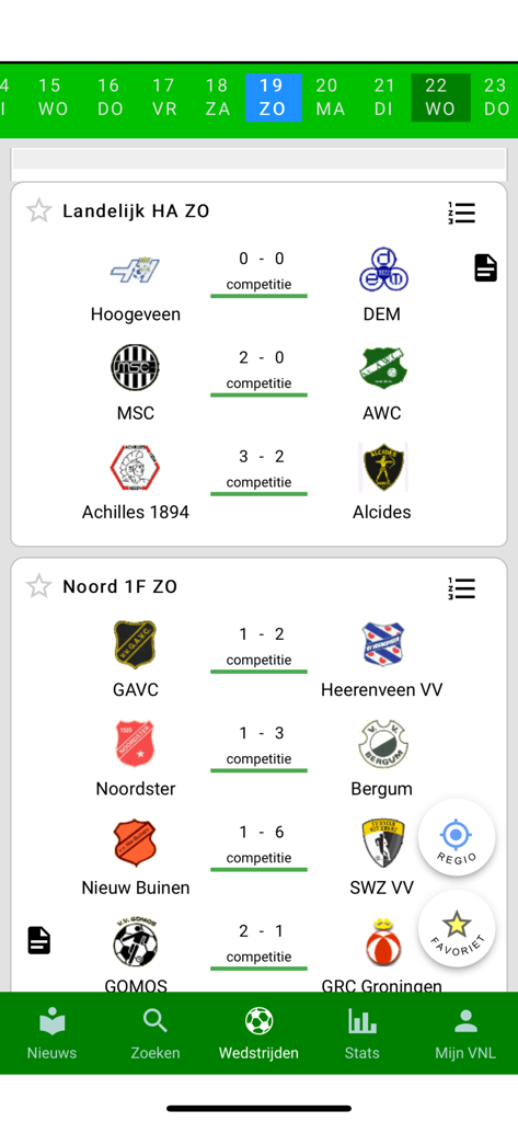 LiveUitslagen - Screenshot of the LiveUitslagen app showing real time match results and team logos for Dutch amateur soccer leagues