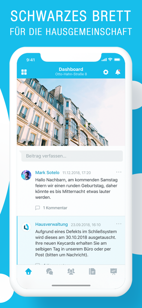 Pantalla de la aplicación Homecase que muestra un tablón de anuncios digital para residentes con noticias locales y actualizaciones de la administración
