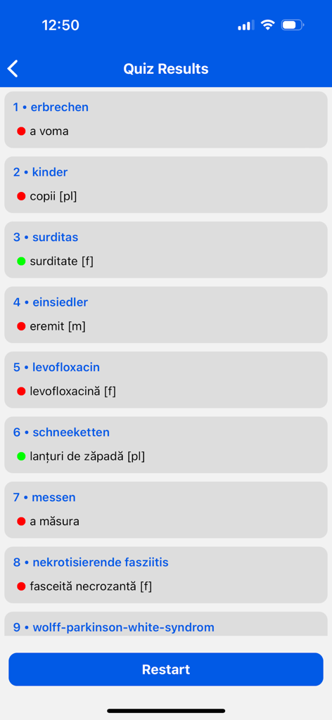 Pantalla de resultados del cuestionario que muestra traducciones de palabras de alemán a rumano con marcadores correctos e incorrectos