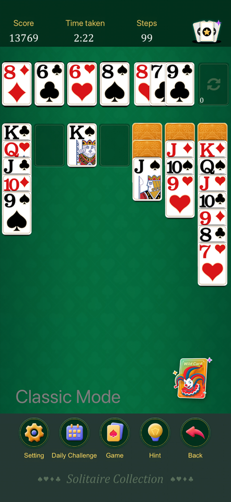 Classic Solitaire Collection! - Un juego de cartas clásico de solitario en progreso sobre un fondo verde con estadísticas del juego y botones de menú