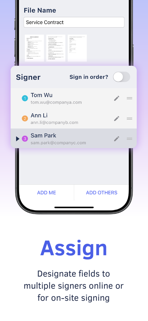 DottedSign - eSign & Fill Docs - DottedSignモバイルアプリのインターフェース。デジタルサービス契約書に複数の署名者を割り当てるための画面。