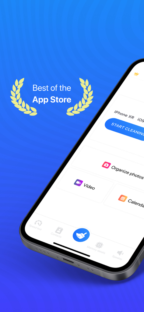 Clean Storage Phone Cleaner 앱의 홈 화면으로, 저장 공간 관리 기능과 '올해의 앱' 배지가 표시되어 있습니다.