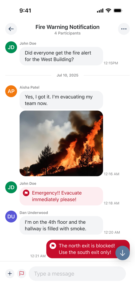 Um chat em grupo de emergência em tempo real no aplicativo BlackBerry AtHoc com avisos de incêndio e alertas de evacuação