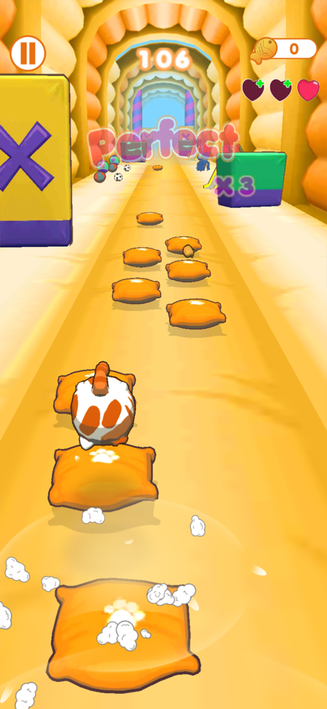 Cats HOP - Calico cat jumping on orange pillows in the Cats HOP rhythm game