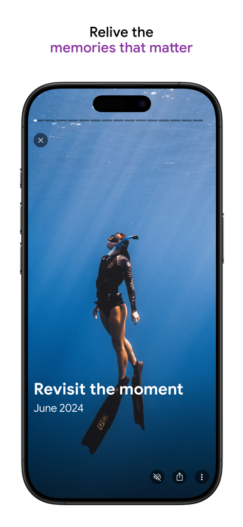 Smartphone che visualizza una foto subacquea di immersioni nella funzione ricordi di Google Foto.