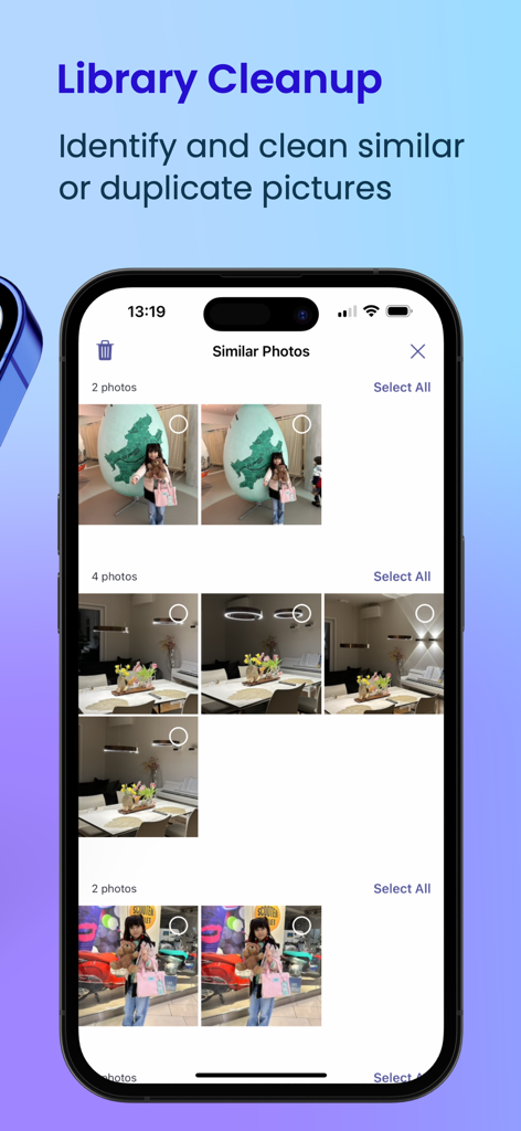 Captura de pantalla de la aplicación móvil que muestra la función de limpieza de fotos similares para liberar espacio en iPhone