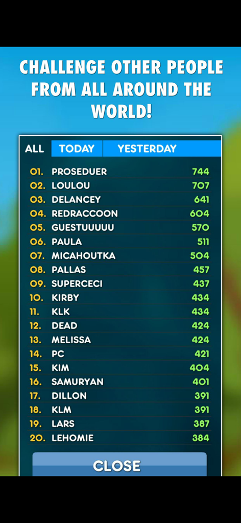 Globale Bestenliste, die die Top-Spielerrankings und -punktzahlen für das Synonyme-Spiel anzeigt.