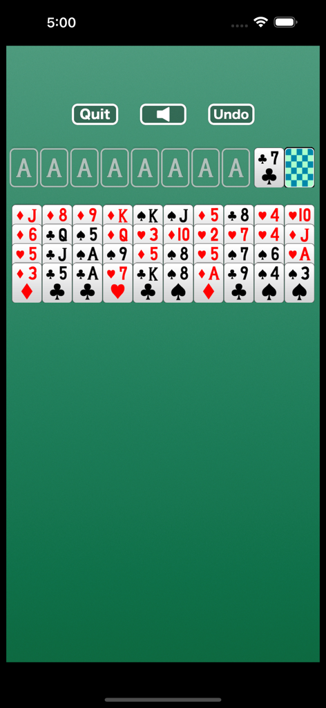 Schermata di gioco di Forty Thieves Solitaire che mostra le carte disposte in dieci colonne su uno sfondo verde.