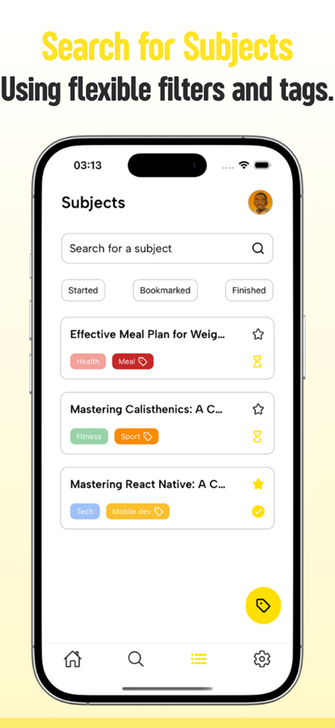 Interfaz de la aplicación Sourcify que muestra una barra de búsqueda de materias con filtros como iniciado y marcado, y una lista de temas de aprendizaje con etiquetas.