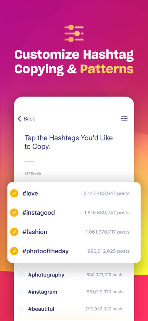 Hashtag Expert: AI Captions - Interface de l'application mobile montrant une liste de hashtags tendance sélectionnables avec leurs décomptes de publication respectifs
