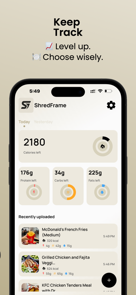 Tableau de bord de l'application mobile ShredFrame affichant le suivi quotidien des calories et des macronutriments avec une liste des scans de repas récents