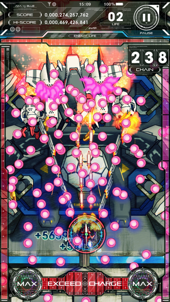 AKA TO BLUE - Intenso gameplay bullet hell in stile arcade in AKA TO BLUE con una nave che schiva pattern di proiettili rosa