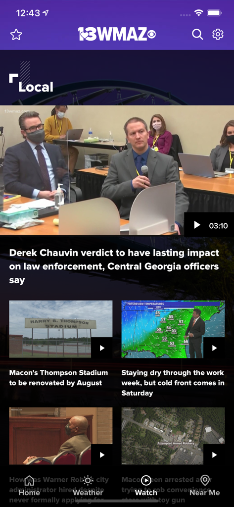 Interface do aplicativo de notícias 13WMAZ com manchetes locais e previsão meteorológica para a Geórgia Central.