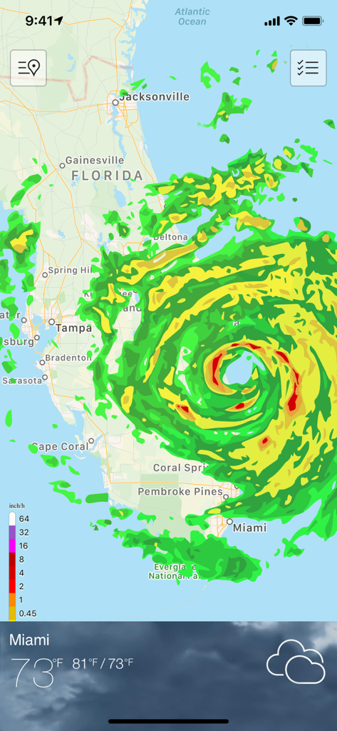 Storm Tracker° Pro - La aplicación móvil Storm Tracker Pro muestra el seguimiento del radar de huracanes en tiempo real sobre la costa de Florida.