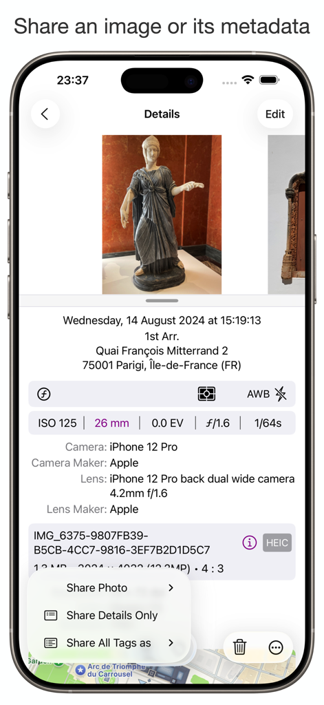PhotInfo - PhotInfo 앱 인터페이스로, 기술 설정 위치 및 공유 옵션을 포함한 상세 사진 메타데이터를 표시합니다.
