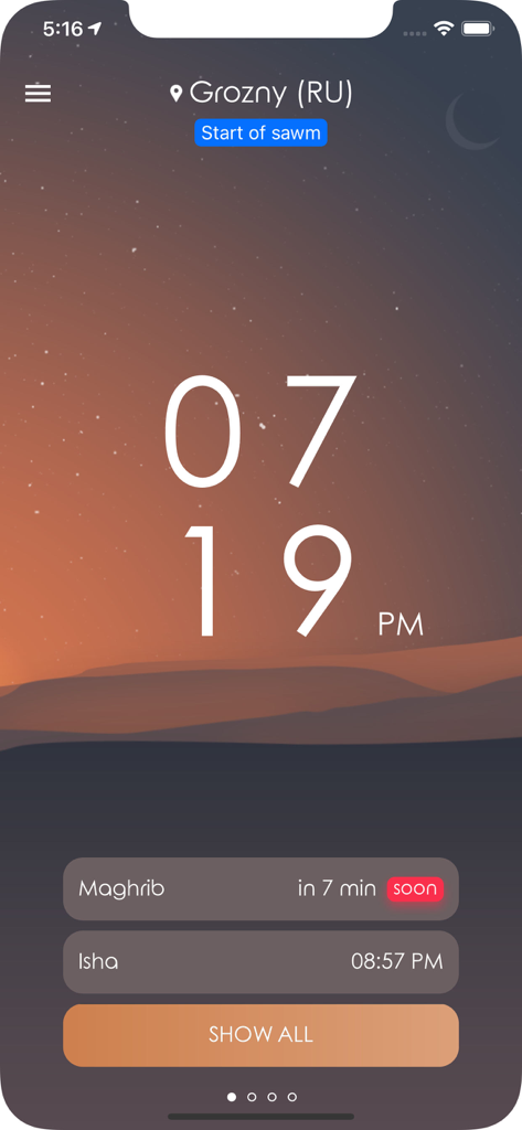 Minimalistisches Dashboard der 1Muslim-App mit der aktuellen Zeit und den kommenden Gebetszeiten für Maghrib und Ischa.