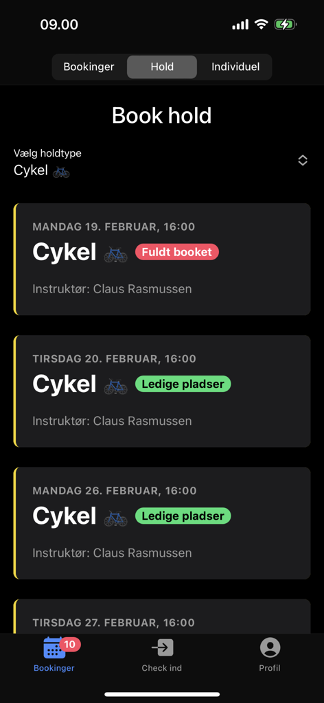 EasyMe - EasyMe app interface showing cycling class schedule with booking availability and instructor details.