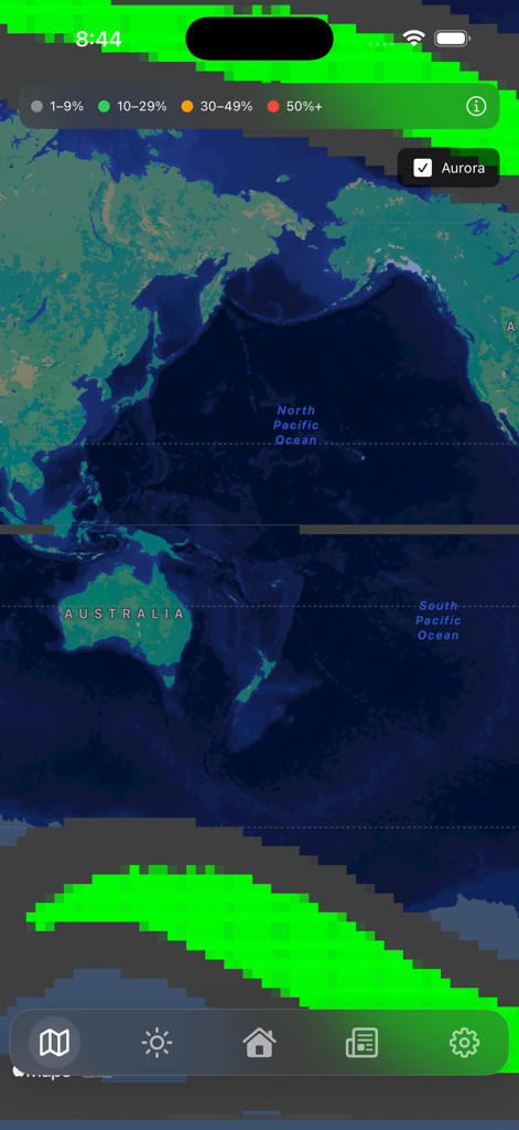 AuroraWatch: Aurora Alerts - A global map within the AuroraWatch app showing aurora probability coverage in the northern and southern hemispheres with a percentage intensity legend.