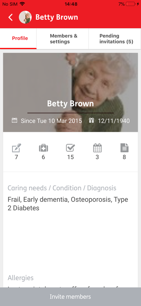 Jointly - Una pagina del profilo nell'app Jointly che mostra le condizioni mediche del beneficiario delle cure e le icone per compiti e farmaci
