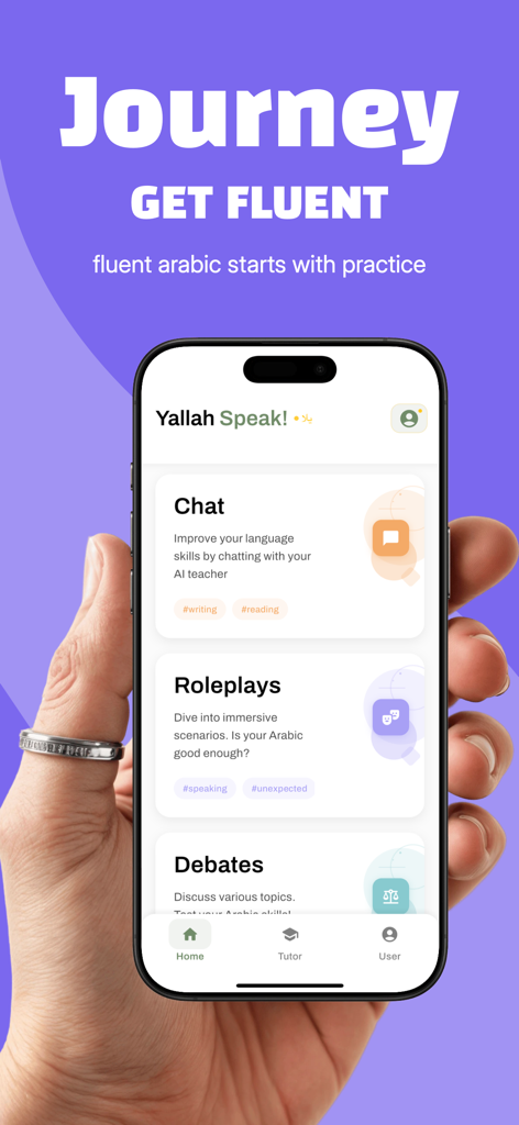 Yallah Speak - Talk Arabic AI - Yallah Speak 아랍어 학습 앱 홈 화면을 표시하는 스마트폰을 들고 있는 손, 채팅, 롤플레잉, 토론 모듈 포함